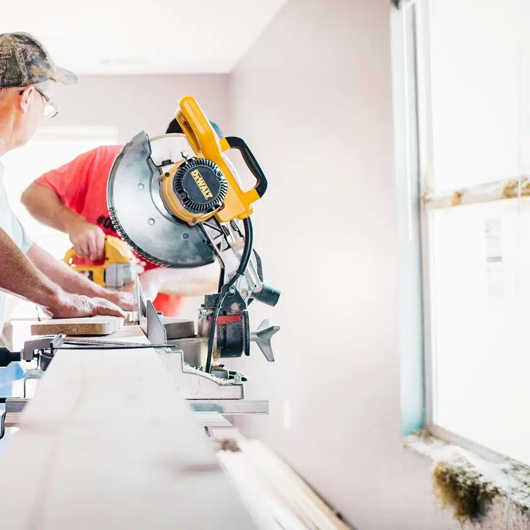 FLS-BLOG-POSTIMAGE-customers-HRNL-tradesperson
